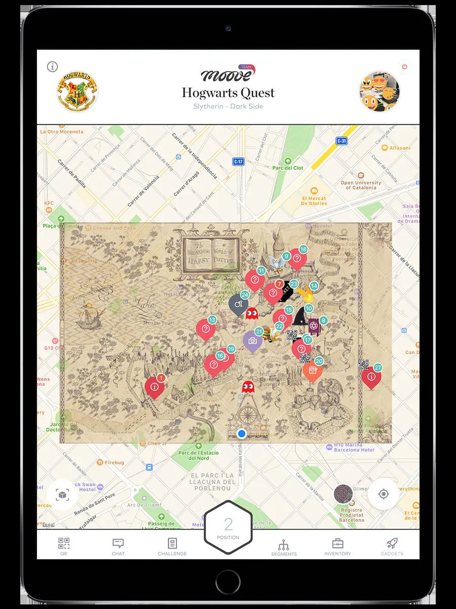 Mapa con objetos coleccionables y marcadores de challenges visibles