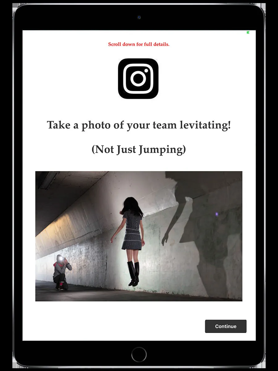 Pantalla del challenge Photo/Video mostrando el briefing "Take a photo levitating" y controles de cámara