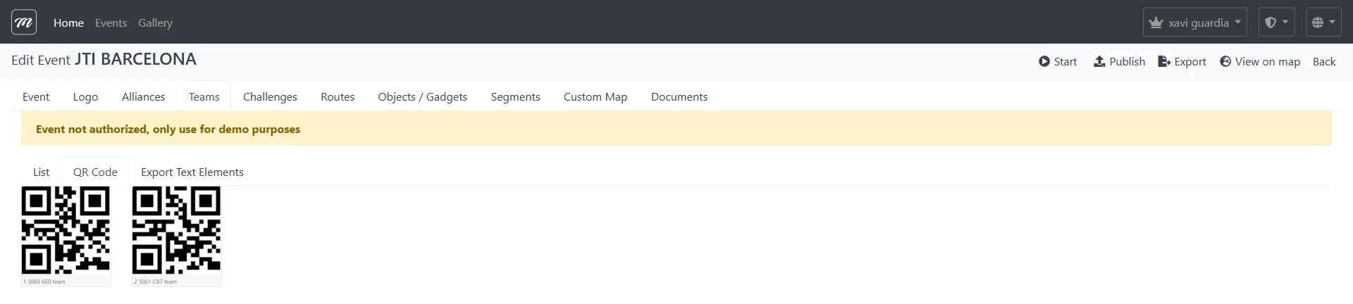 Sub-pestaña QR Code mostrando los códigos de activación de equipos